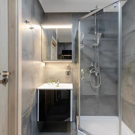 Apartamento G312 Jana Matejki 11 *